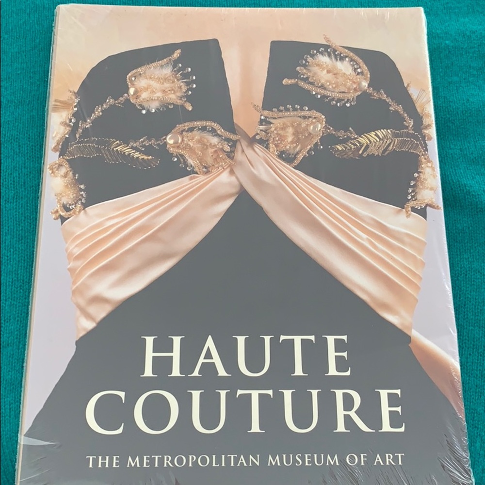 MET Museum of Modern Art Haute Couture Art Book